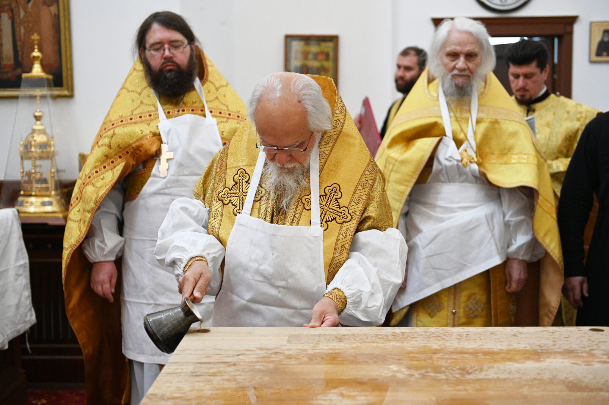 Великое освящение храма введения в Вешняках