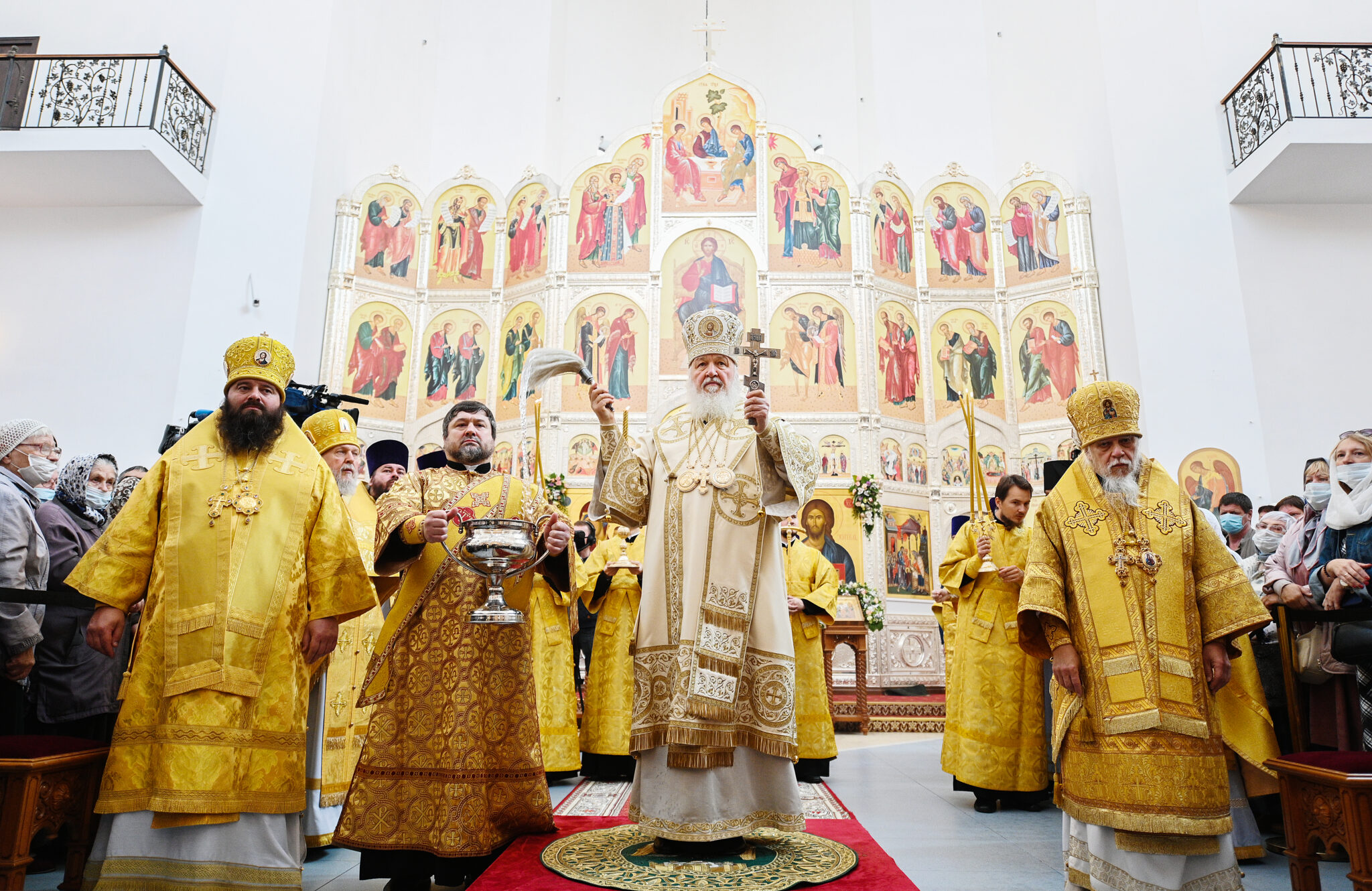 Великое освящение храма введения в Вешняках