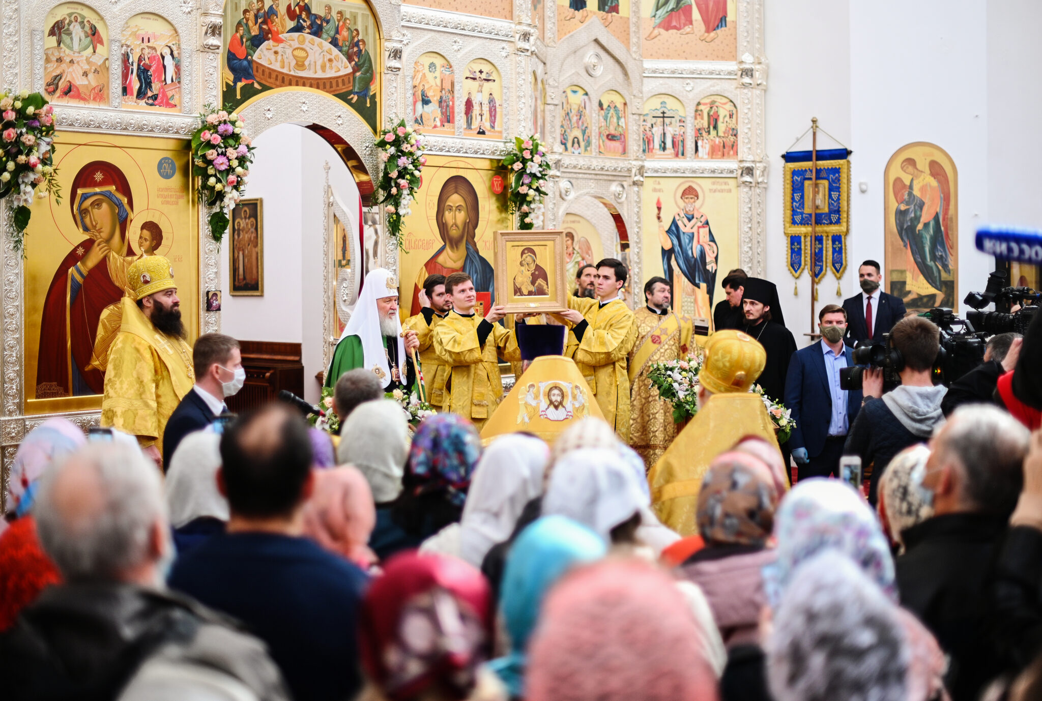 Великое освящение храма введения в Вешняках